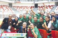 المنتخب الجزائري يبـدأ المنافسـة بقوة