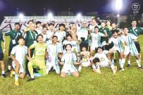 المنتخب الجزائري لكرة القدم تتغلب ويبلغ النهائي