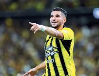 عـوار يحسم مستقبله مـع اتحاد جــدّة