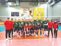 شبـلات الجزائــر تواجهن منتخب التشيـك فـي ثالـــث مواجهــة