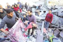 عشـرات الشهداء بقصف منـازل واستهــداف منتظري المساعـدات