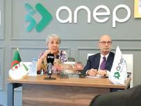النجاح يبـدأ بفكرة يؤمـن بهـا الإنسان بصدق