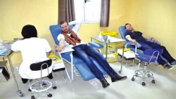 عمليات تضامنية للتبرع بالدم و تحت شعار«تقاسم الحياة»