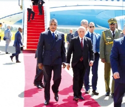 رئيس الكونغو يشرع في زيارة دولة إلى الجزائر
