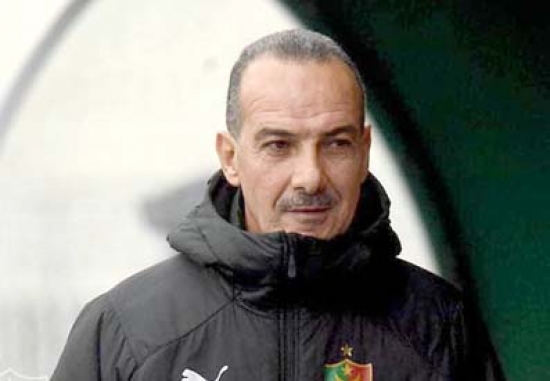 نغيز: «وسط ميدان المنتخب افتقد لبن ناصر وزروقي»