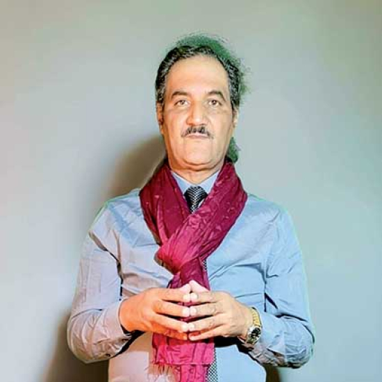 الوسائط الإلكترونيــة لم تلـغ الخشبـة..بـل وسّعـت حدودهـا