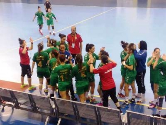 كأس افريقيا للأمم لكرة اليد 2018 (سيدات) الدور الاول/: فوز الجزائر على كوت ديفوار (27-25)
