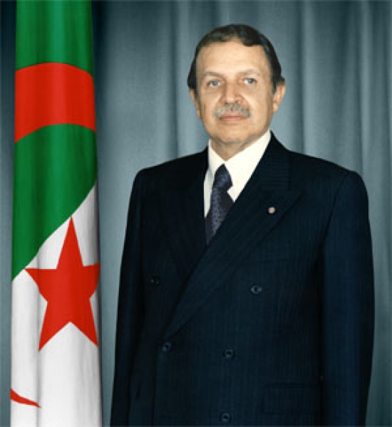 رئيس الجمهورية: وفاة كاسترو خسارة كبرى للشعب الجزائري