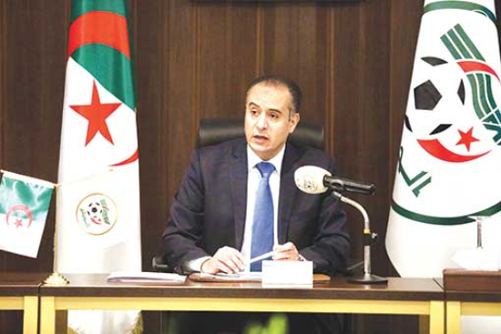 التّكوين.. حجر الأساس لبناء مستقبل الكرة الجزائرية