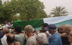 تشييع جنازة الفقيد احسن لالماس بمقبرة قاريدي بالعاصمة