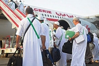 انطلاق اول رحلة للحجاج الجزائريين من مطار العاصمة اليوم الاثنين