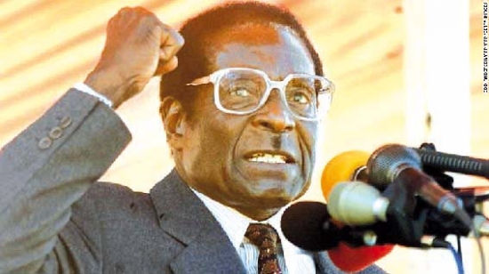 موغابي يظهر لأول مرة منذ الانقلاب ونائبه السابق يعود للبلاد‎