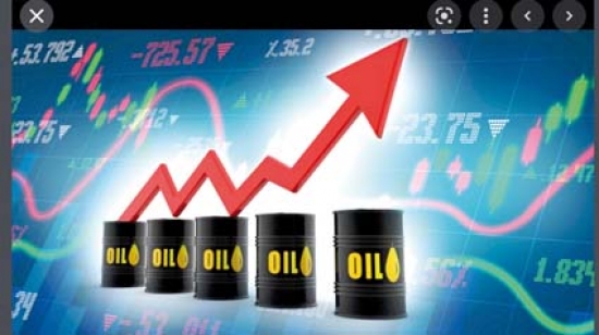 «أويل برايس» ترشّح بلوغ النفط 100 دولار
