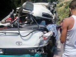 حوادث مرور : 19 جريحا في اصطدام بين حافلة و شاحنة بولاية بجاية
