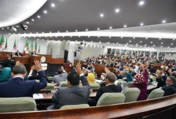 نواب المجلس الشعبي الوطني يصوتون بالأغلبية على قانون المالية 2019