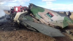 ليبيا : مقتل 3 أشخاص بتحطم طائرة عسكرية عند حقل الشرارة النفطي
