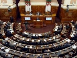 انتخابات التجديد النصفي لمجلس الأمة : الرئيس بوتفليقة يستدعي الهيئة الناخبة لـيوم 29 ديسمبر المقبل