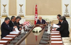 تونس : تمديد حالة الطوارئ لمدّة 7 أشهر