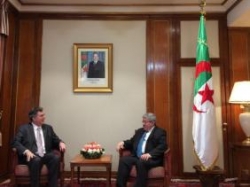 السفير جون ديسروشر : الولايات المتحدة متمسكة بشراكة دائمة و متعددة الابعاد مع الجزائر