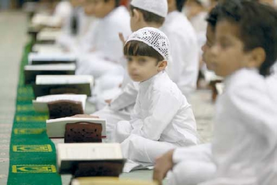 بوفاريك قبلة العائلات وفرسان القرآن في رمضان
