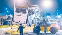 تفجير يستهدف حافلة سياحية قرب الأهرامات في مصر