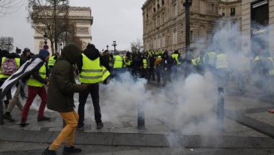 فرنسا : 8 قتلى منذ بداية احتجاجات &quot;السترات الصفراء&quot;