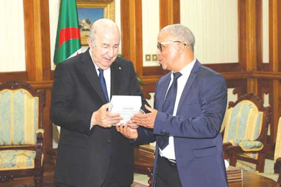 الرئيس يستقبل الكاتب والروائي العالمي ياسمينة خضرا