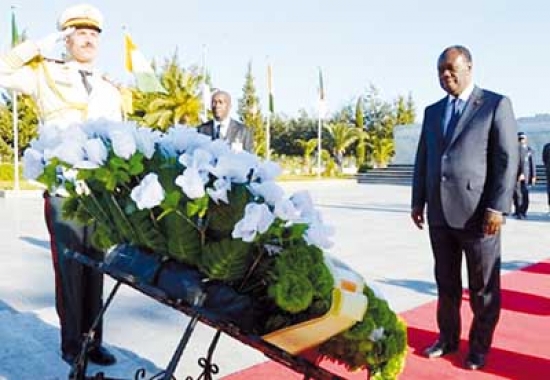 الرئيس الإيفواري في زيارة دولة إلى الجزائر