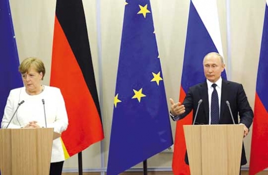 بوتين: على أوروبا إعمار سوريا أو مواجهة أزمة لاجئين