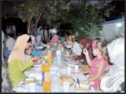 الإفطار الجماعي..ميزة الشهر الفضيل في ألبانيا