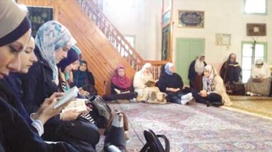 «المقابلة»..  تلاوة القرآن  في المساجد البوسنية