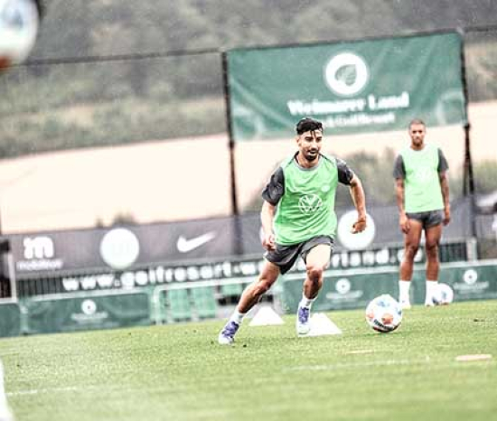 بنفيـكا يضع عـمورة ضمن أولوياته للميركاتــو الصيفي