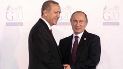 روسيا وتركيا تتفقان عــلى إعادة الحوار والعلاقـات