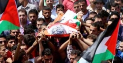 القدس المحتلة : استشهاد فلسطيني وإصابة 6 آخرين في تظاهرات تندد بالحصار شرق قطاع غزة