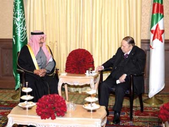 الرئيس بوتفليقة يستقبل الأمير سلطان بن محمد بن سعود