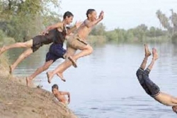 المجمعات المائية تهدّد أطفال وشباب النعامة