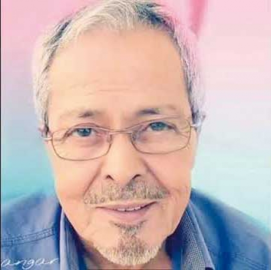 الشاعر وكاتب الكلمات محمد عنقر في ذمة الله
