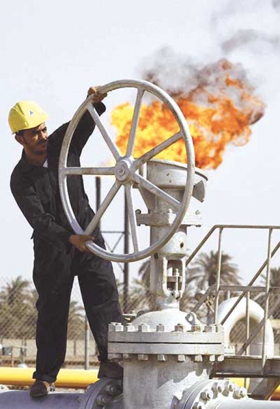 انتعاش أسعار النفط مع توقع وكالة الطاقة الدولية عودة التوازن للسوق