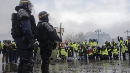 فرنسا : &quot;السترات الصفراء&quot; يستأنفون احتجاجهم لسبتهم العاشر على التوالي