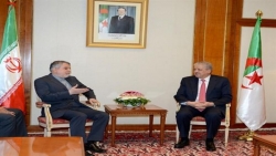 الوزير الأول عبد المالك سلال يستقبل وزير الثقافة الإيراني