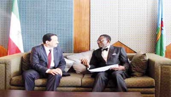 غول يُستقبل من طرف رئيس غينيا الإستوائية