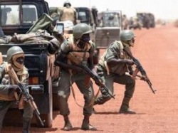 مالي : مقتل 16 جنديا في هجوم على قاعدة عسكرية
