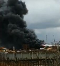 حريق يتلف شالهين للعمال بمشروع توسعة مطار هواري بومدين الدولي بالعاصمة