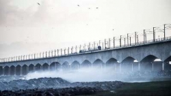 الدنمارك: 6 قتلى جراء حادث قطار على جسر يصل جزيرتين