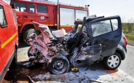 غليزان : مصرع رضيعة و إصابة 8 أشخاص بجروح في حادث مرور بواريزان