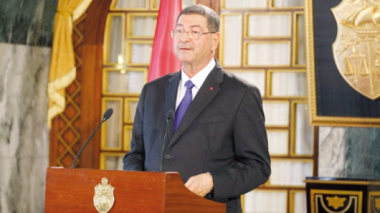 رئيس الحكومة التونسي: “نخوض حربا شاملة على الارهاب”