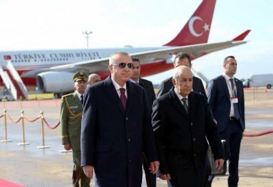 الرئيس أردوغان يشرع في زيارة صداقة وعمل الى الجزائر