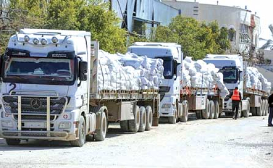 الاحتلال يـأذن بدخول  المساعــدات تحت الضّغط الدولي