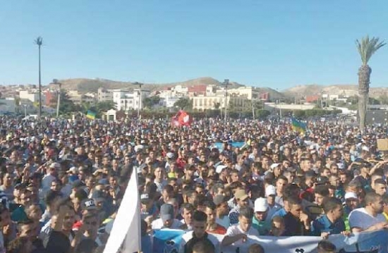 مظاهرات إحتجاجية بالدار البيضاء  رافضة للأحكام الجائرة في حق معتقلي الريف