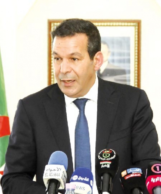 جلاب يدعو إلى رفع حصة صادرات الجزائر خارج المحروقات